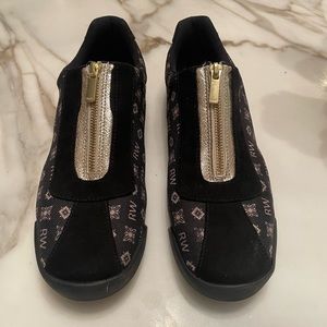 Bradford Exchange Shoes - Size 9